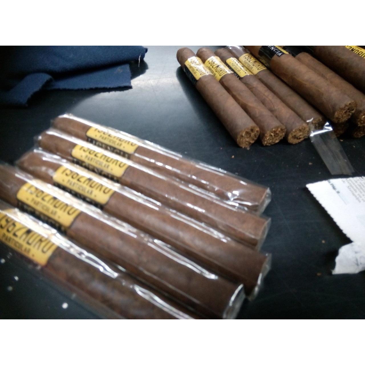 Bacardí Grand Reserve 8&10 Year With Cigar Humidor Gift Set