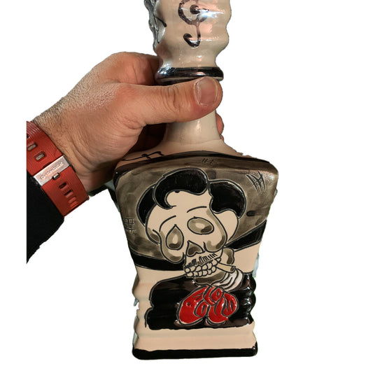 Dinastía Real Extra Aged Ceramic - Día De Los Muertos Cigarette 750mL