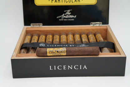 Licencia Particular Churchill 24 Count Humidor Box