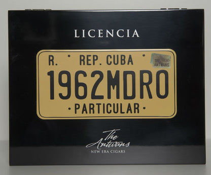 Licencia Particular Toro 24 Count Humidor Box